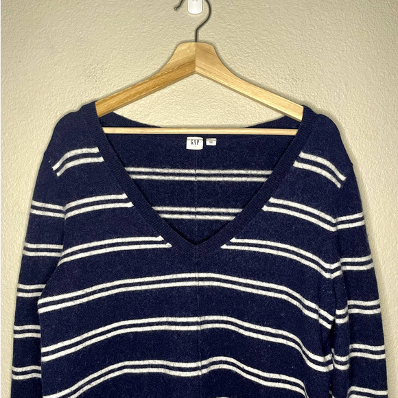 GAP Sweater Navy and White Striped Wool Blend V Neck Oversized Womens Large - Picture 5 of 11